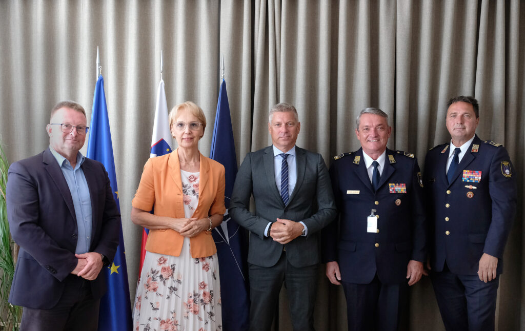 Srečanje z ministrom za obrambo Republike Slovenije