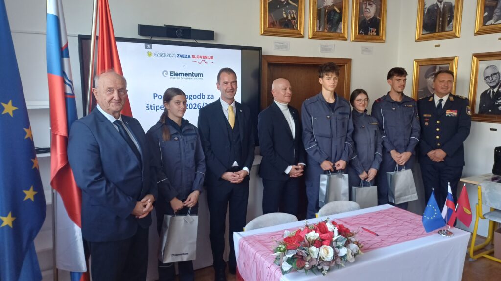 Podjetje Elementum že petič podelilo štipendije mladim gasilcem